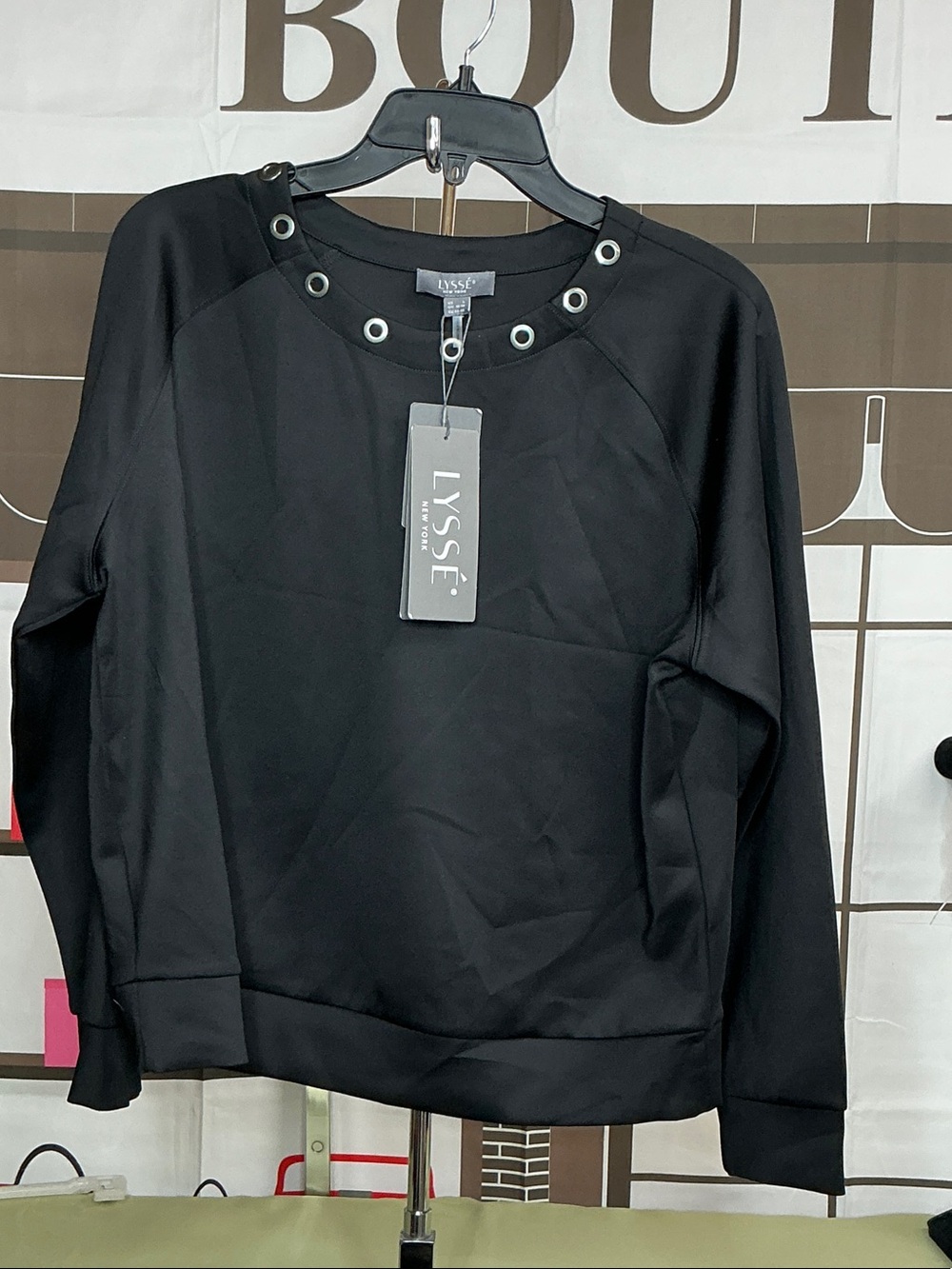 Lysse Lysse Blk long sleeve  Grommet Detail top sz Large #2355